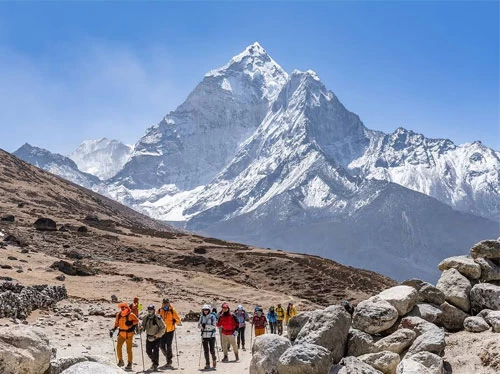 everest trekking