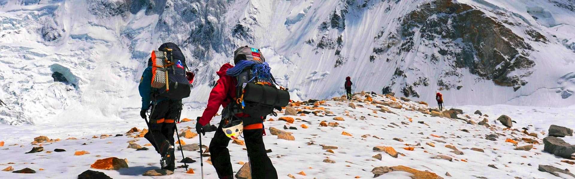 trekkers in the himalaya