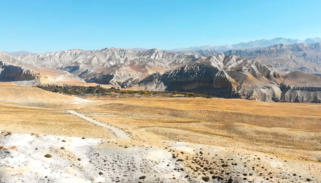 Another beautiful Plateau EnRoute to Lo Manthang.