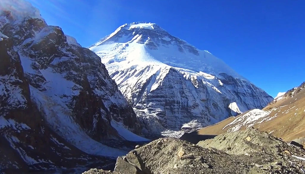 A lovely view of Mount Dhaulagiri EnRoute to French-Col during the Dhaulagiri Circuit trekking