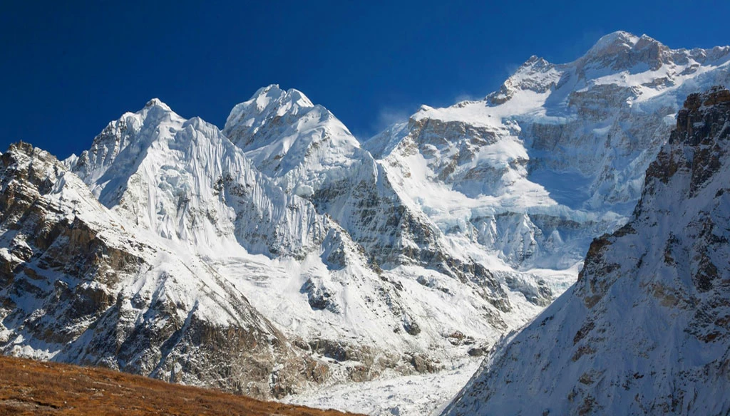 mount kanchenjunga