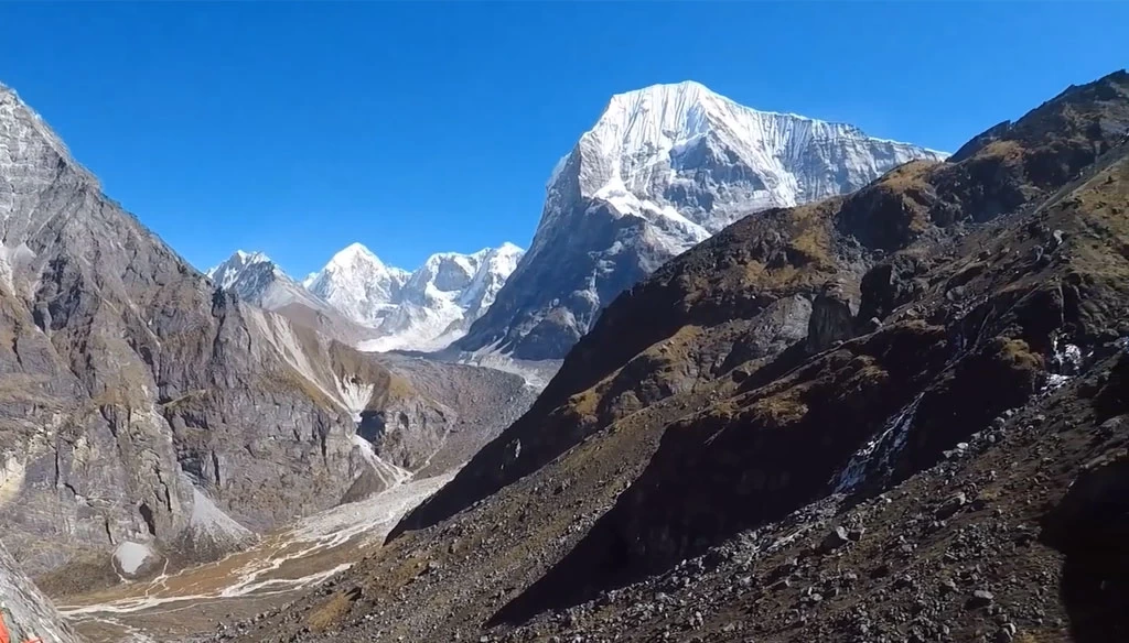 After hiking up above the Beding village we had great view of snowcapped mountains.