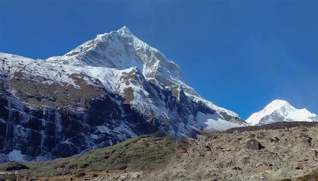 Roof of Mt Makalu