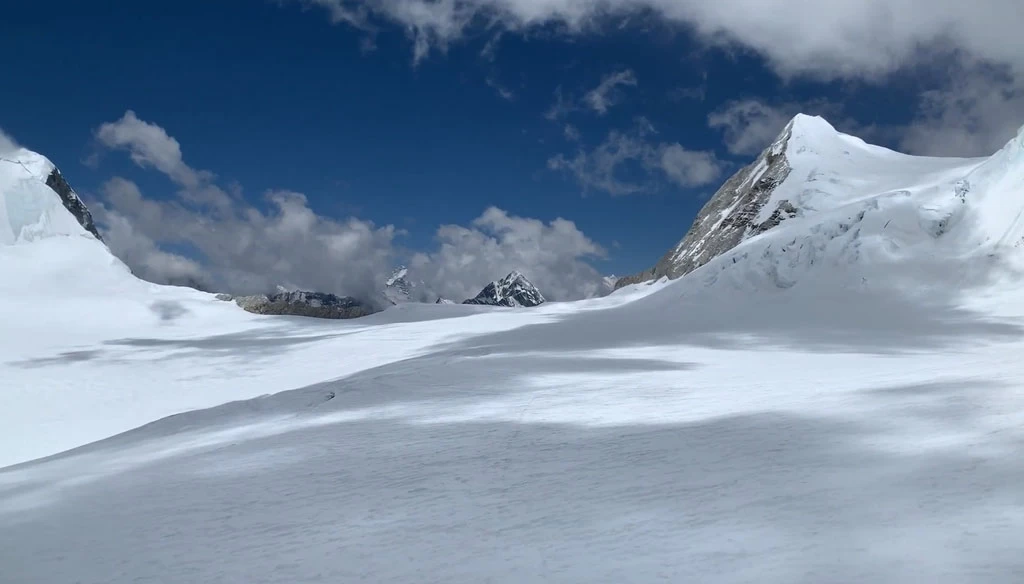 Sherpani Col Pass trek