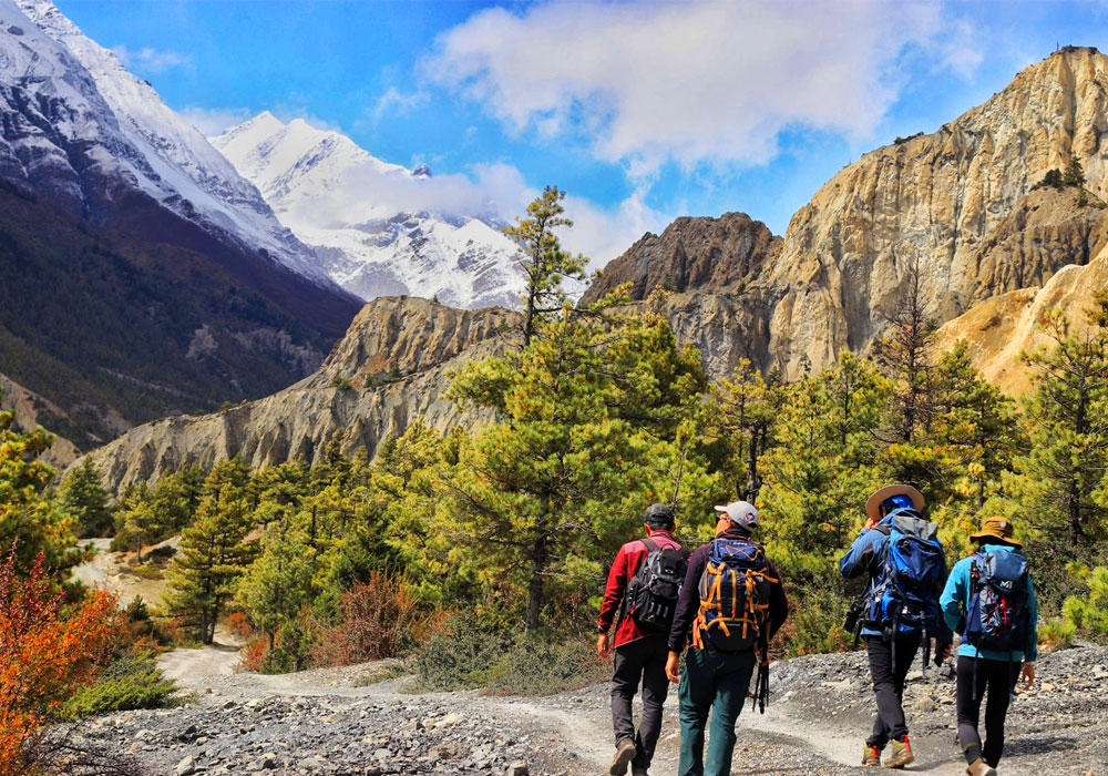 annapurna circuit trek trail