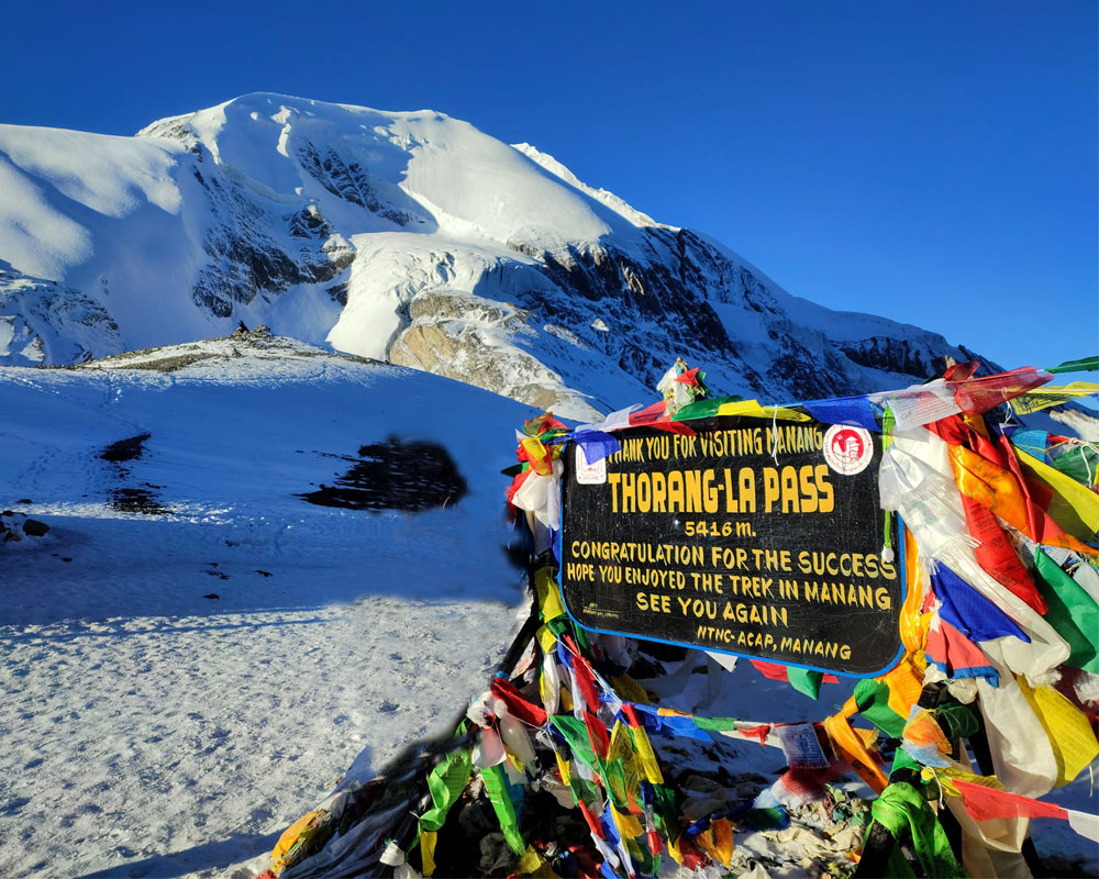 thorang la pass top