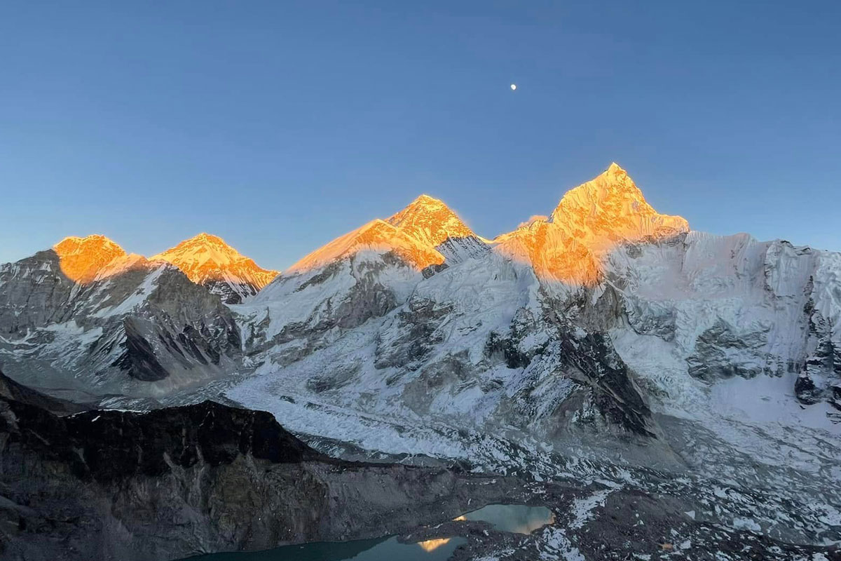 everest view from kalapatthar