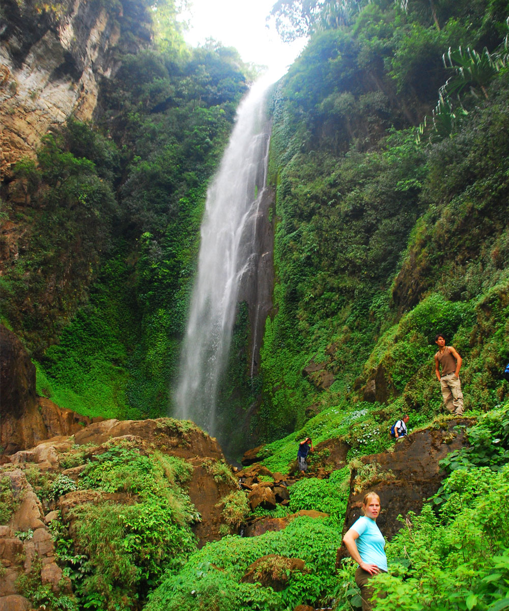 waterfall in annapurna