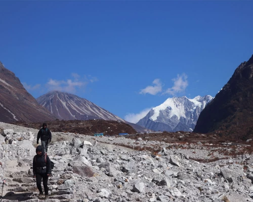  Trekking