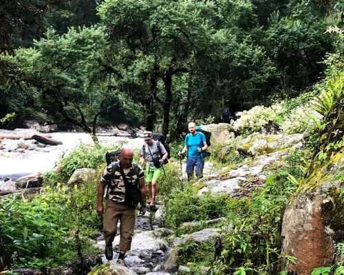  Trekking