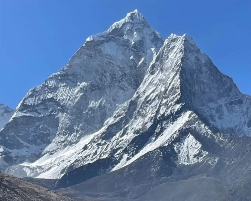  Mount Amadablam