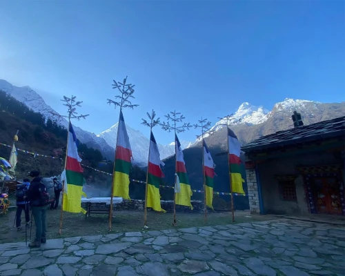  Manaslu Base Camp Trek