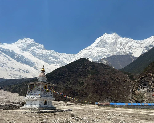  Manaslu Trek